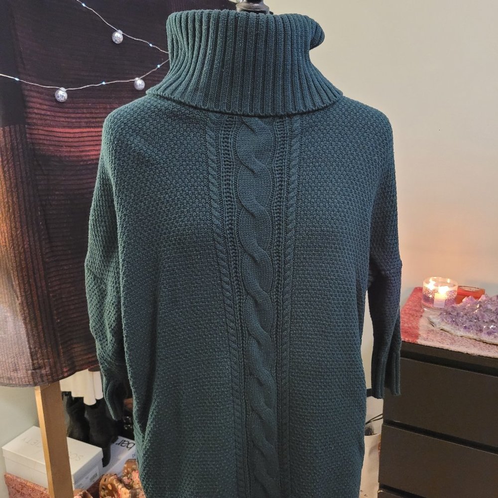 Half-sleeve Sweater w/ Poofy Cowl Neck
